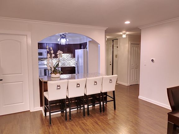 3rd image of 3110 Pheasant Creek Dr APT 213