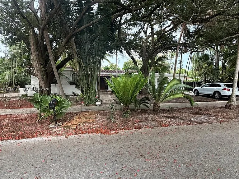 6230 SW 49th St — Photo 11