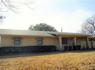 106 Robin St, Elgin, TX 78621