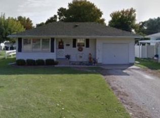 305 3rd Ave, Mendota, IL 61342