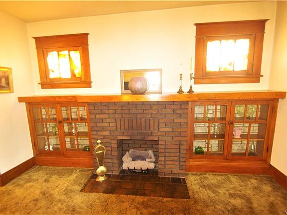 5th image of 167 Hollywood Ave #2