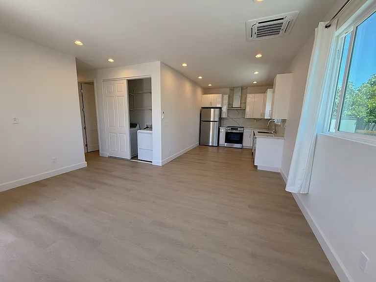 37036 Dutra Way — Photo 4
