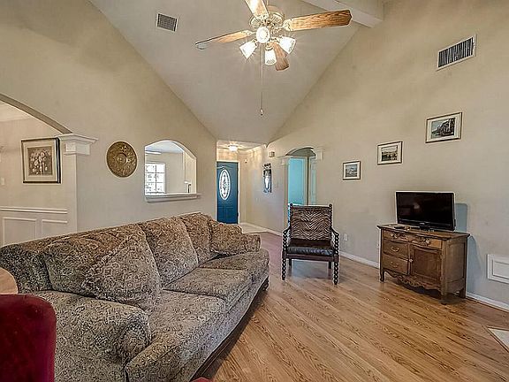 5th image of 23707 Hopewell Dr