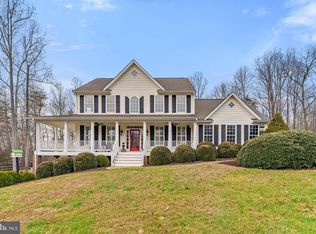 7010 Jolley Ln, Marshall, VA 20115