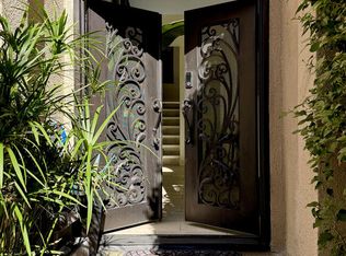 891 S Village Sq, Palm Springs, CA 92262