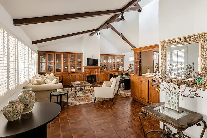 N Bedford Dr, Beverly Hills — Photo 3
