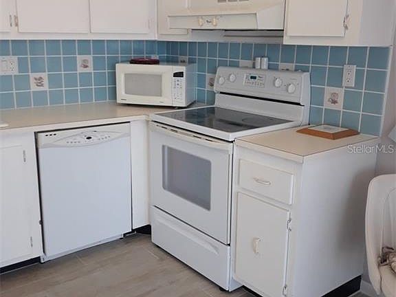 4th image of 6051 Sun Blvd #408A