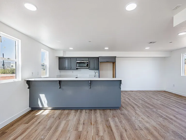Huge 2, 3 & 4 Bed 2026 Townhomes — Photo 91