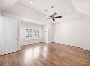 1048 W 21st St, Houston, TX 77008