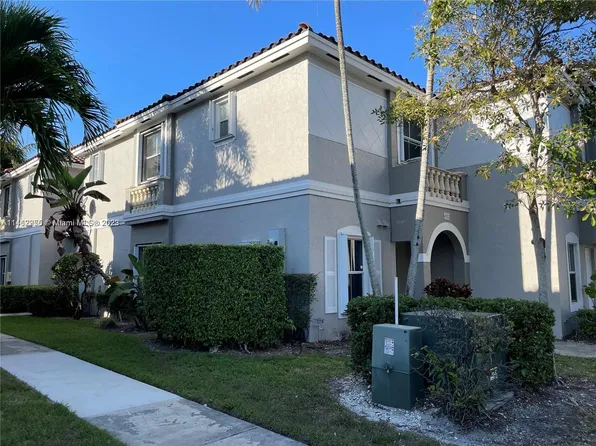 (undisclosed Address), Hollywood, FL 33027