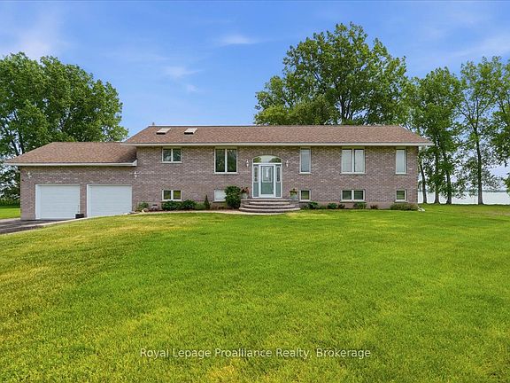 3rd image of 40 Wallbridge Cir