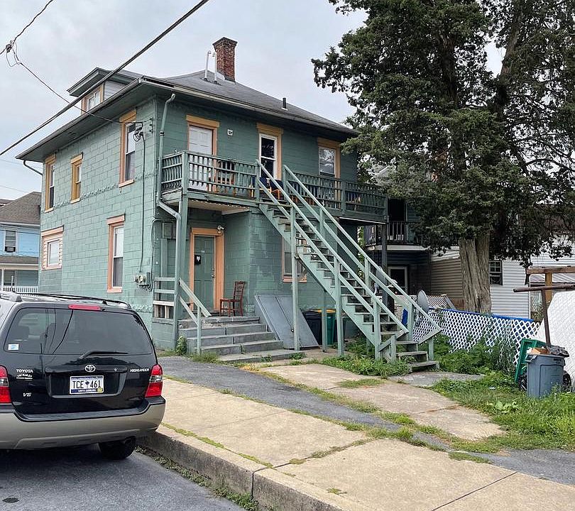 2nd image of 156 W Catherine St #158