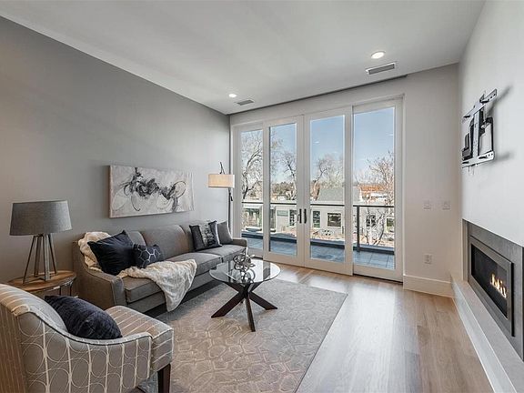 4th image of 250 Columbine St Unit 220