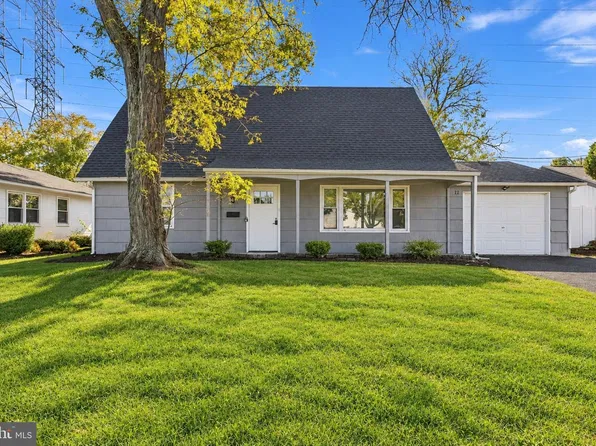 12 Holbrook Ln, Willingboro, NJ 08046