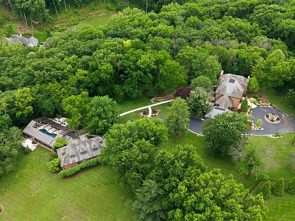 69th image of 10700 Starhill Dr