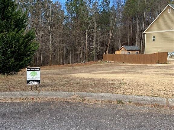4th image of 460 Clematis Ct Lot 3