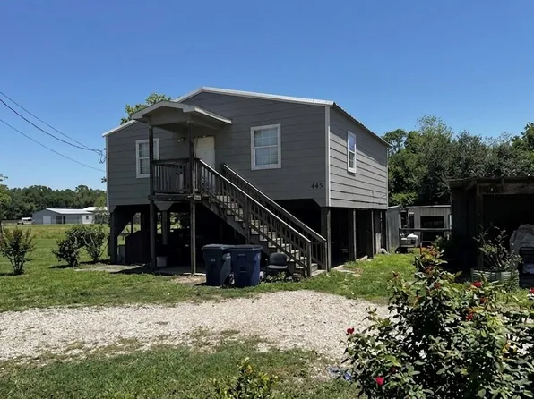 445 Creekside Dr, Holiday Lakes, TX 77515