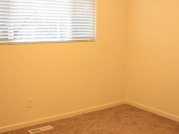 2nd image of 3006 139th Pl SE
