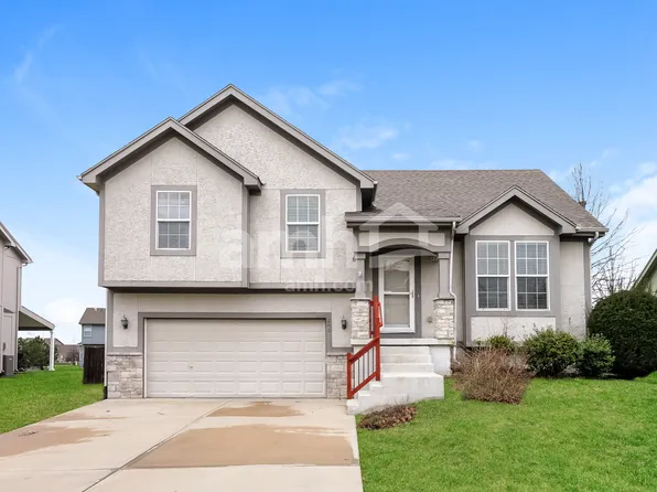 260 N Pecan St, Gardner, KS 66030