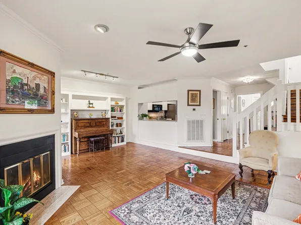 2207 Westview Dr, Nashville, TN 37212