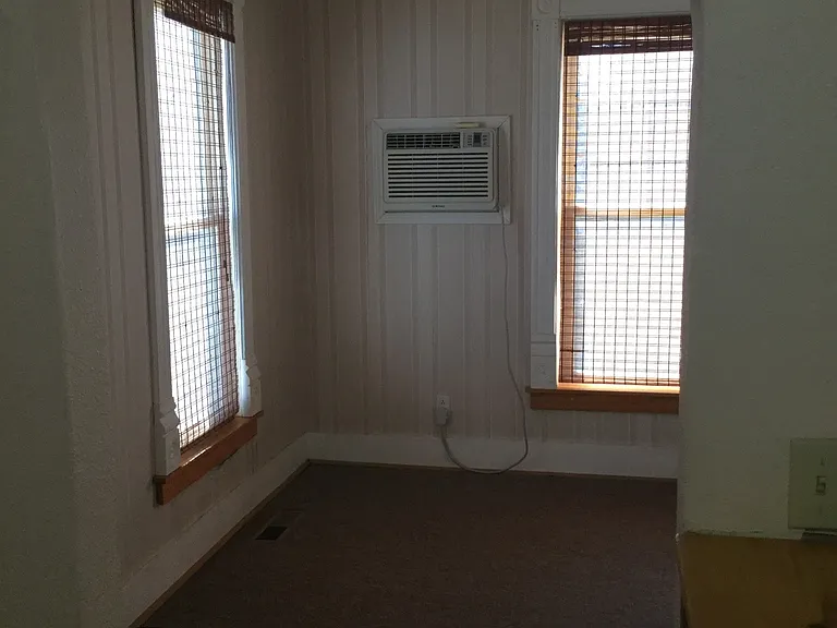 609 Park Pl — Photo 4