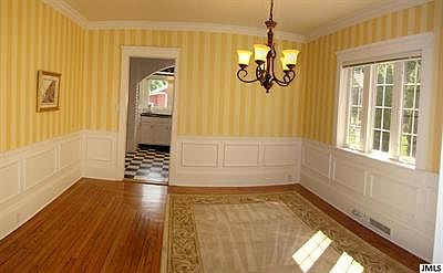 4th image of 733 Oakridge Dr