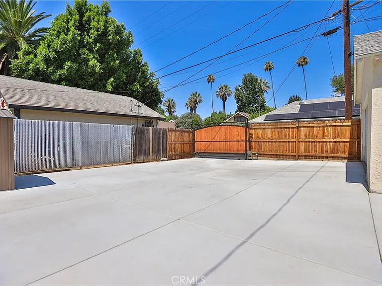 3031 Chestnut St — Photo 36