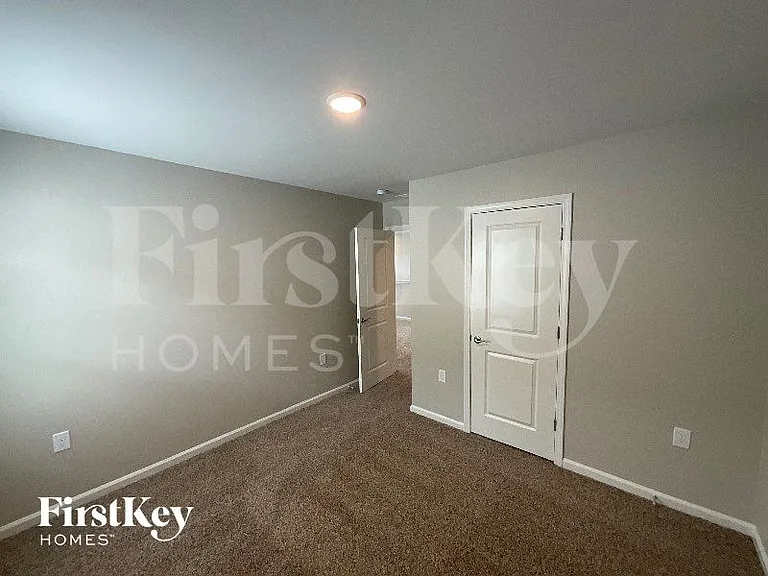 203 Red Valor St — Photo 8