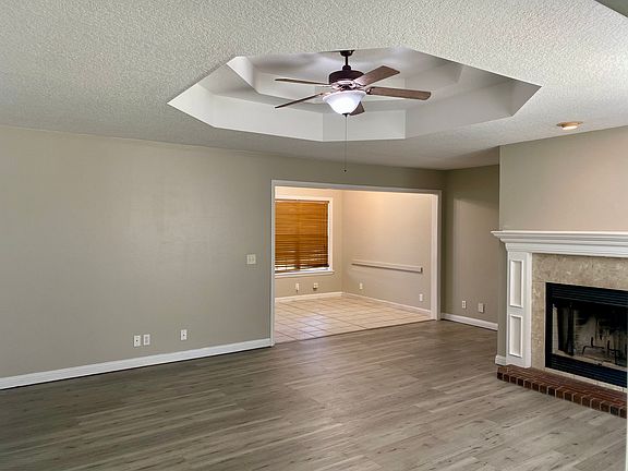 3rd image of 1616 Brewster Ln