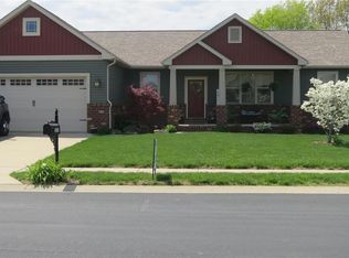 1235 Rutledge Dr, Troy, IL 62294