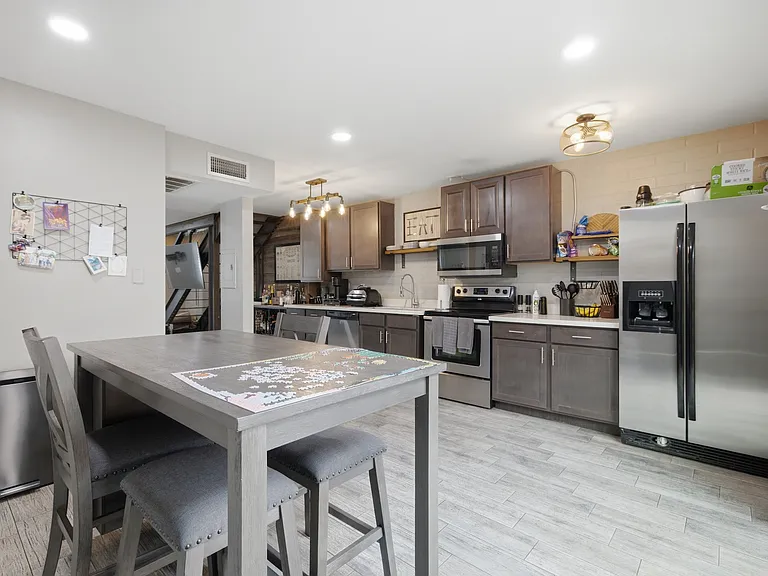 4846 N Woodmere Fairway #8 — Photo 12