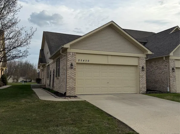 25499 Wyngate Ct, Flat Rock, MI 48134