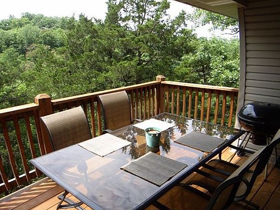 Main Level Outdoor Living Area