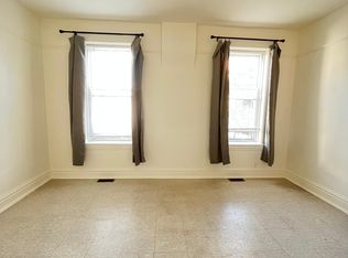 910 W 32nd Pl #1R, Chicago, IL 60608