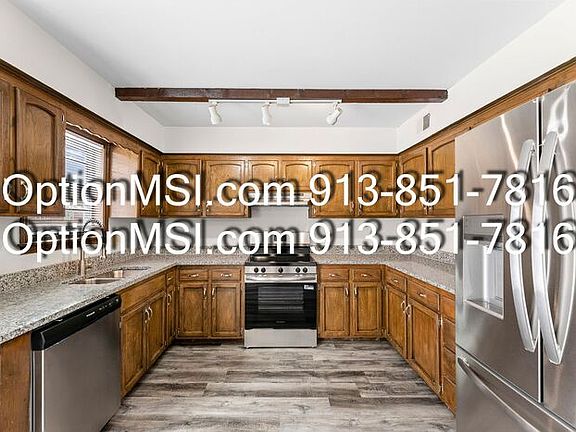 5th image of 11400 Oak St