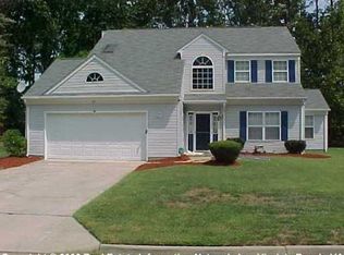 29 Thoroughbred Dr, Hampton, VA 23666
