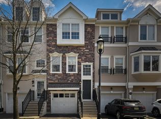 29 Devonshire Dr, Clifton, NJ 07013