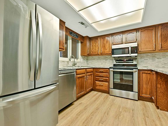 2nd image of 1928 Savannah Pkwy #1928