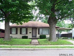 1st image of 2920 Wayne Ave