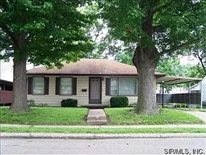 2920 Wayne Ave photo 1