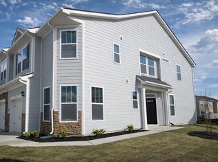 381 Creekview Rd, Hendersonville, NC 28792