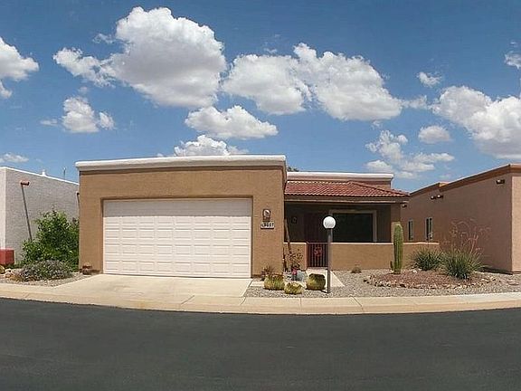 2nd image of 497 S Clubhouse Ln
