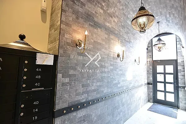 Rented by Yaffa Realty LLC | media 25