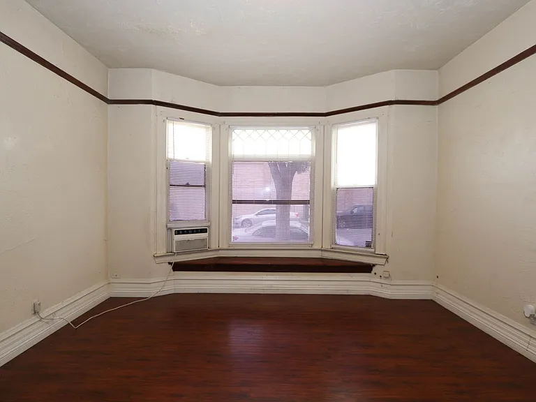 3907 Chestnut St — Photo 7