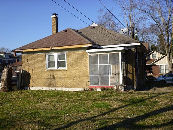3rd image of 7 Lyons Ct