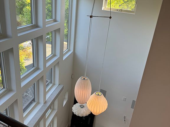5th image of 420 Cambridge Ave #4