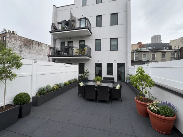 589 5th Avenue image 1 of 19
