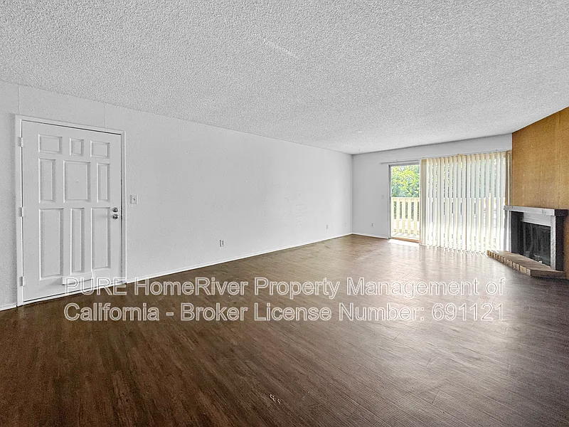 2 bed, 1.0 bath, 975 sqft, $1,425 — Photo 4