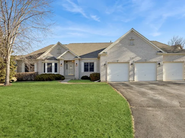 1551 Crandon Pl, Crystal Lake, IL 60014