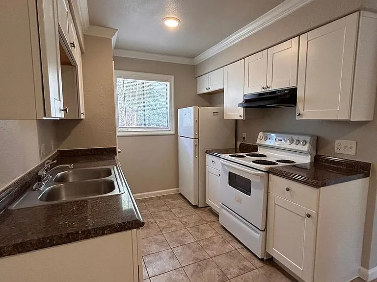 2706 Little Valley Cv #B — Photo 1